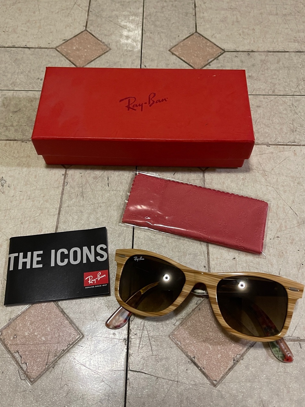 Ray-Ban Wayfarer Wood-style Frame Sunglasses